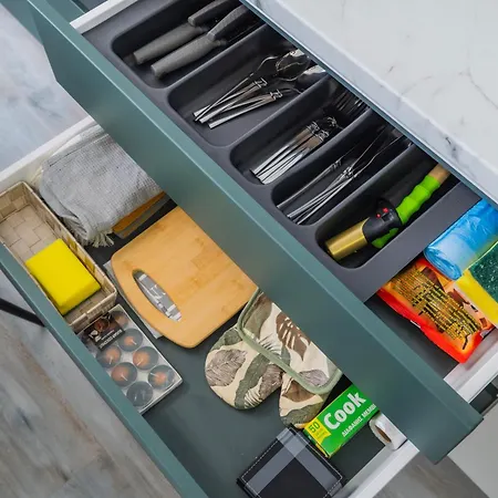 아파트 Apartament Cozy Nest Inception By The Sea